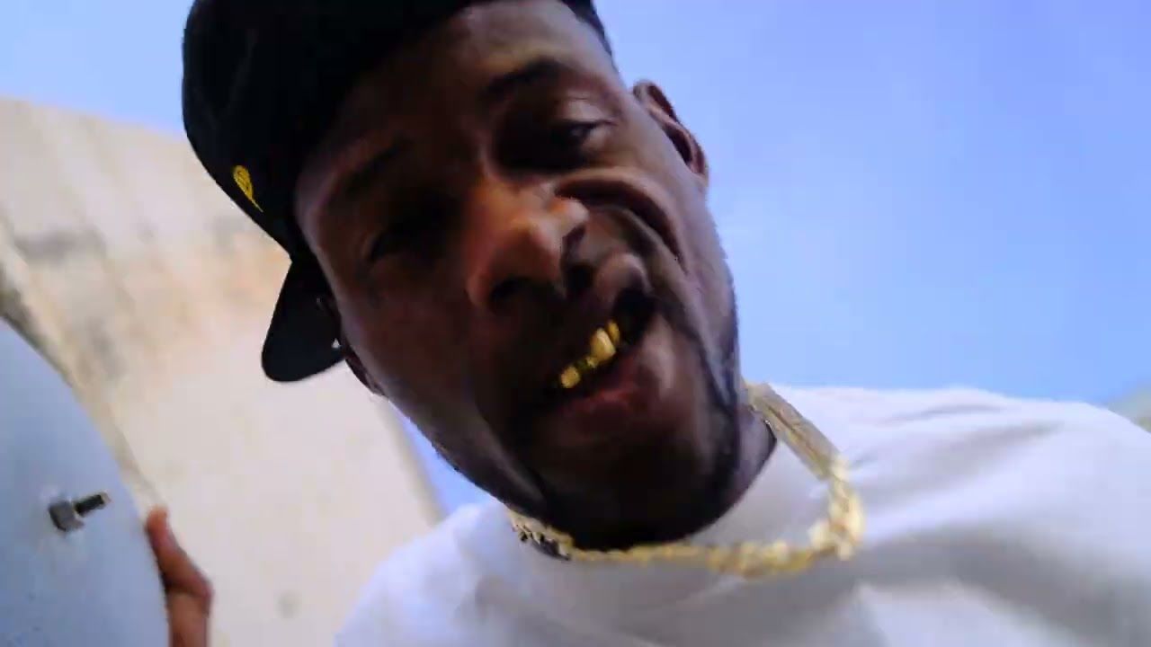 SouljaBlink ft. Macked Out Supa - Jiggin Bad music video thumbnail
